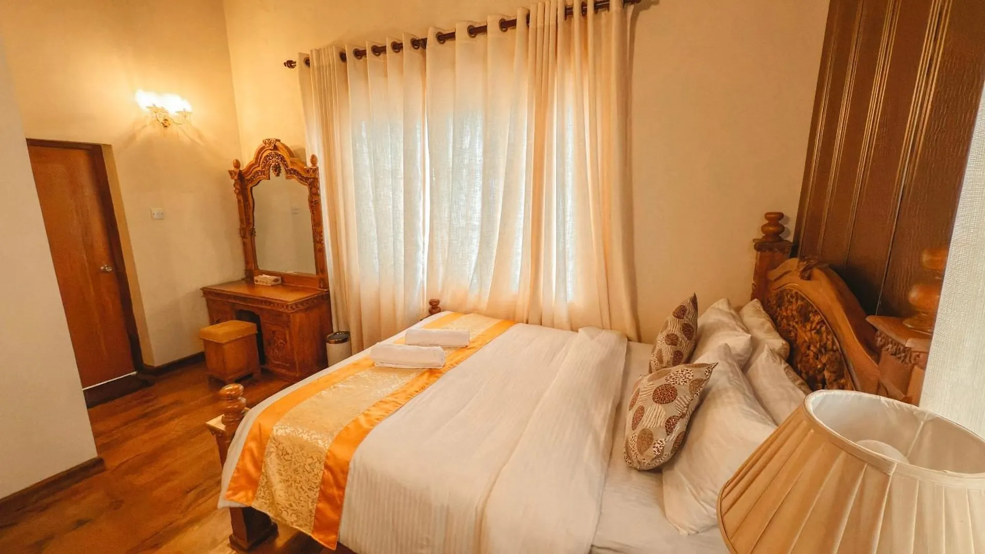 Alben Castle Glenfall Nuwara Eliya Hotel